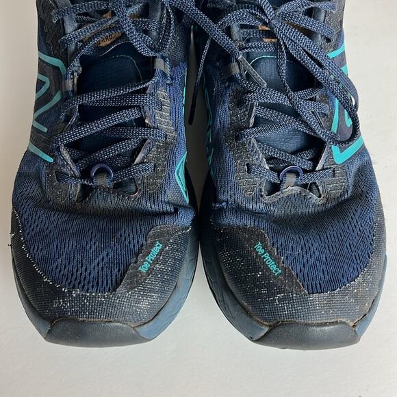 New Balance Sneakers - Women's 11 - Picture 8 of 10